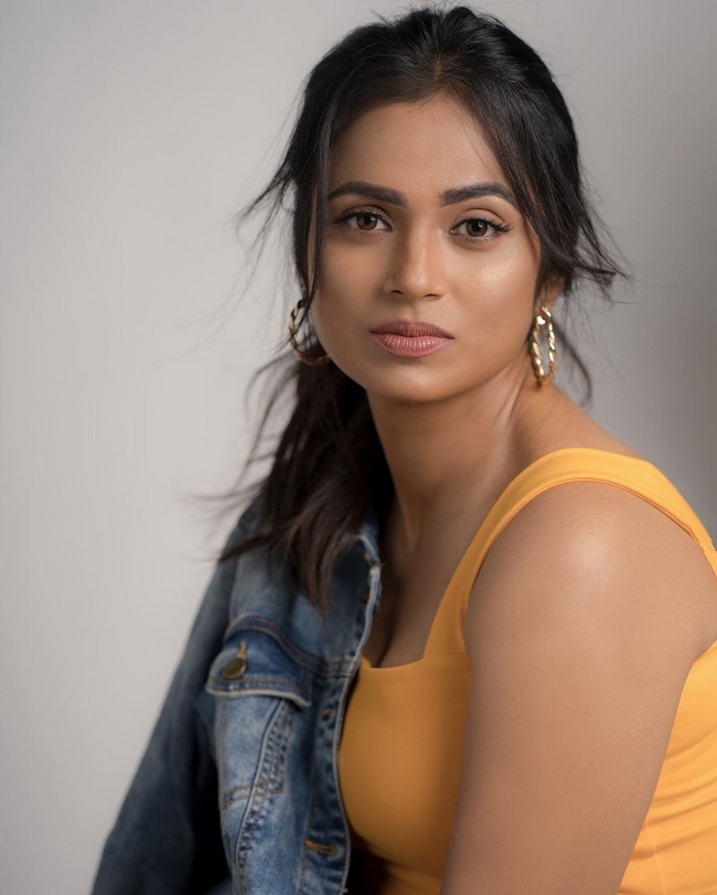 Actress%20Ramya%20Pandian%20Gorgeous%20L