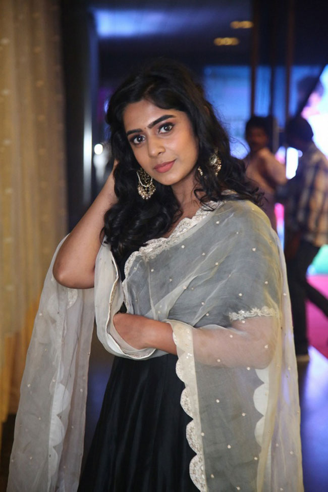 Meghalekha%20at%20Paagal%20Movie%20Pre%2