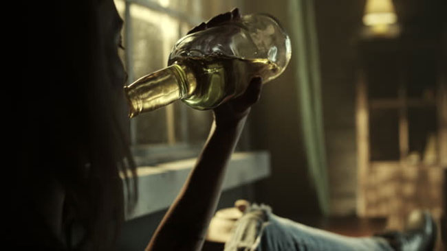 మద్యం తాగి వచ్చిందని జాబ్‌ పీకేశారు..అసలు ట్విస్ట్ ఇదే