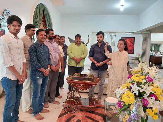 మోక్షజ్ఞ బర్త్ డే ఫోటోలు: తెరంగేట్రం కోసం నందమూరి వారసుడు రెడీ..!