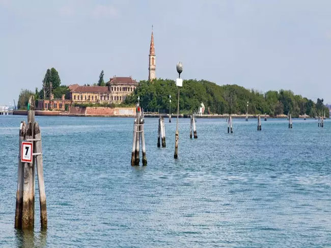 ఆ దీవి అడుగు పెడితే ప్రాణాలు పోవడమంతే..!