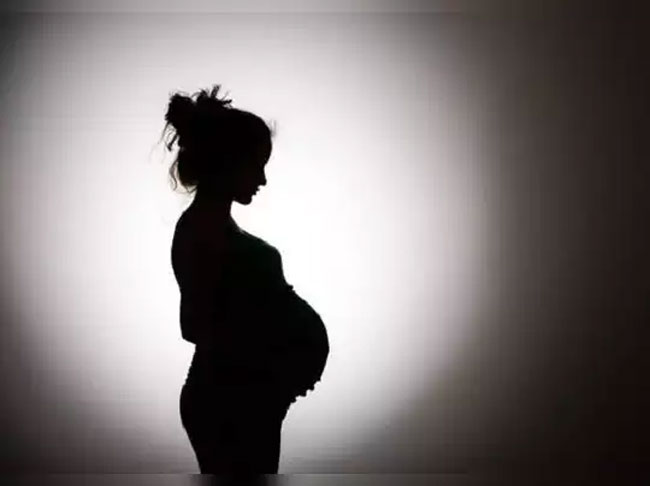 యూట్యూబ్ లో చూసి అబార్షన్ చేసుకున్న యువతి ..ఆ తర్వాత ఏమైందంటే?