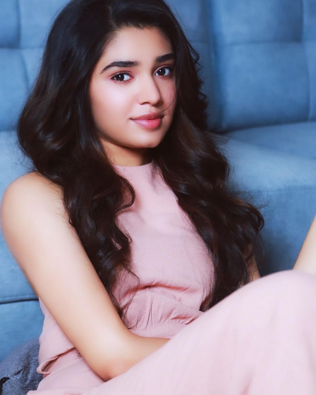 Krithi%20Shetty%20is%20cute%20Looks%20in