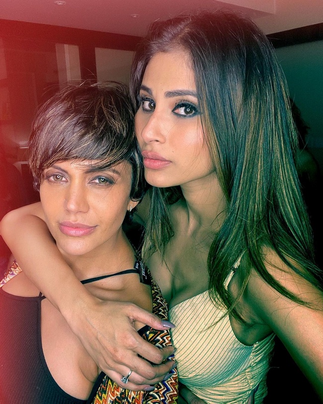 Mandira%20Bedi%20and%20Mouni%20Roy%20Lat