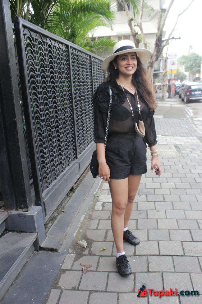 Shirya%20saran%20Latest%20Pics%20In%20Bl