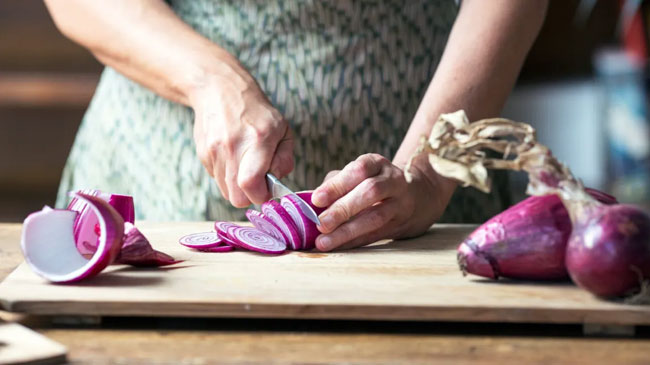 అగ్రరాజ్యాన్ని వణికిస్తున్న ఉల్లి.. ఎందుకంటే?