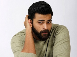 బాలీవుడ్ నుండి మెగా హీరోకు పిలుపు