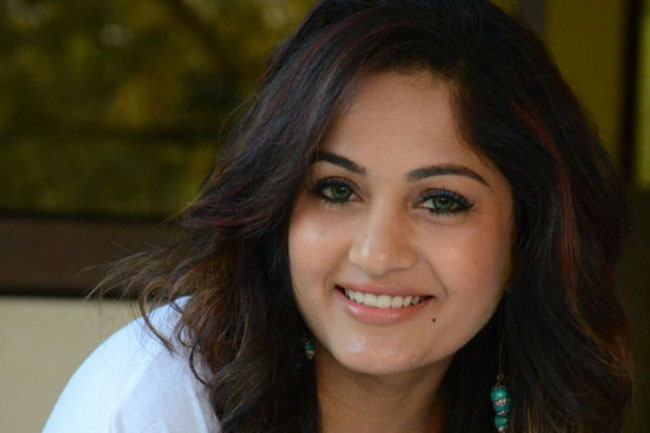 చై-సామ్ విడాకులపై మాధవీ లత సంచలన వ్యాఖ్యలు..!