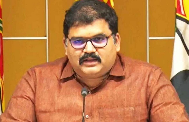 TDPs Pattabhi sent to remand over his comments on Jagan!