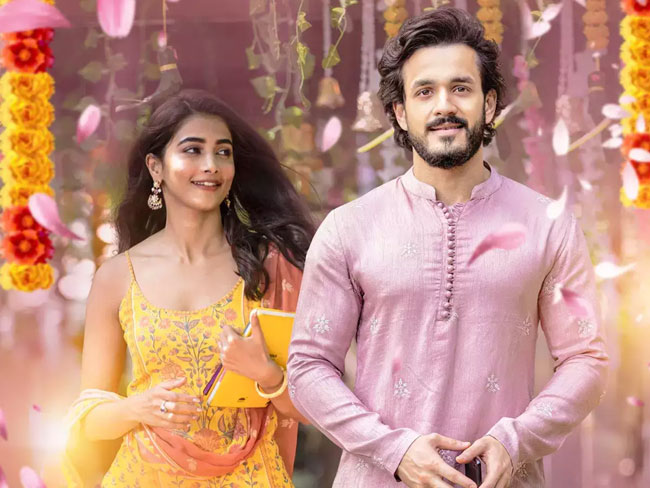 బ్యాచిలర్‌ : ఆ రెండు సినిమాలు గుర్తు వస్తున్నాయి