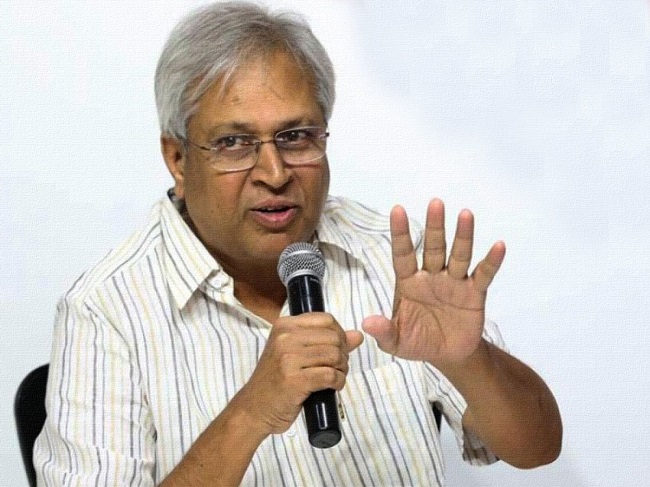 జగన్ అమరావతిని తాకట్టు పెట్టారు...ఉండవల్లి షాకింగ్ కామెంట్లు జగన్ అమరావతిని తాకట్టు పెట్టారు...ఉండవల్లి షాకింగ్ కామెంట్లు