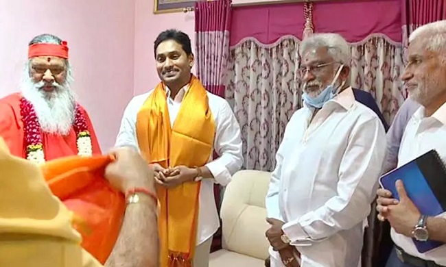 జగన్ మొదలెట్టేసినట్లేనా... ?