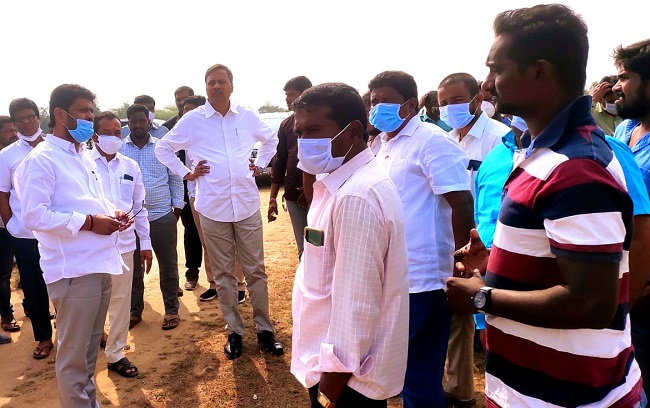 Farmers upset with TRS forcibly taking their lands for Vijaya Garjana