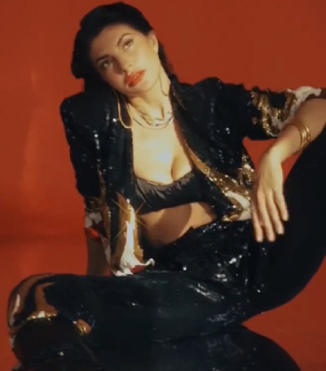 ఎవరో ఏదో అన్నారని పట్టించుకుంటే ఈ లైఫ్ నీది కాదు! ఎవరో ఏదో అన్నారని పట్టించుకుంటే ఈ లైఫ్ నీది కాదు!