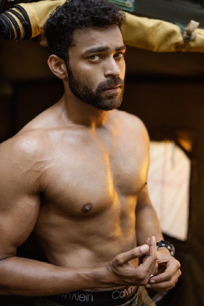 పిక్ టాక్: వావ్ అనిపిస్తున్న వరుణ్ తేజ్ మేకోవర్..!