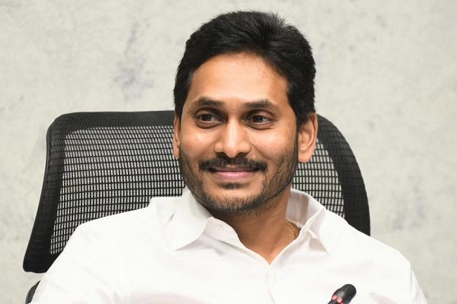 జగన్ కొత్త వ్యూహం.. కాబినెట్ లో మహిళలకు పెద్ద పీట..?