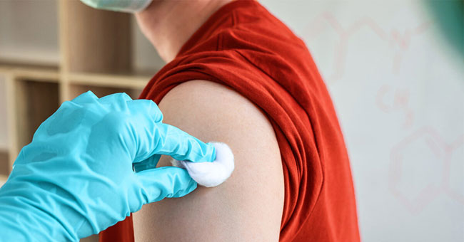 డబ్బు కోసం 9 టీకాలు వేసుకున్న బెల్జియం కుర్రాడు ఎలా ఉన్నాడు?