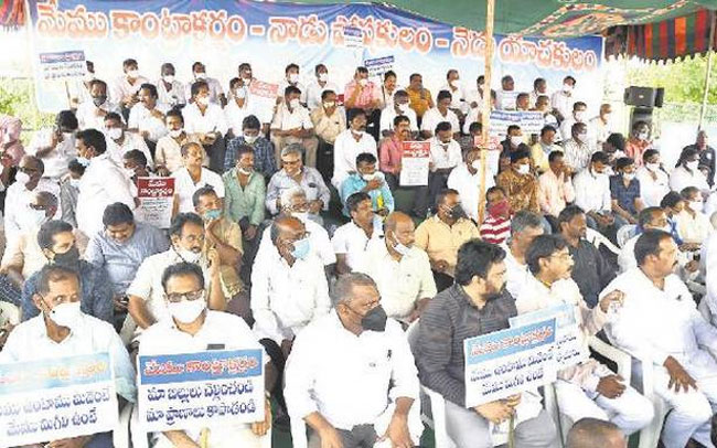 జ‌గ‌న్‌కు కార్పొరేట‌ర్ల షాక్‌