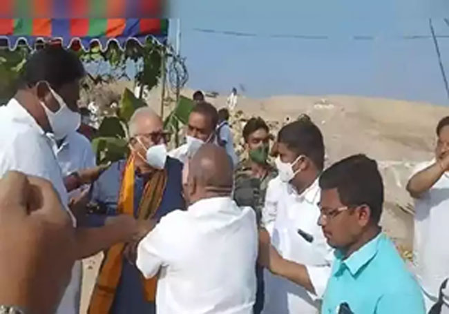 మంత్రి వెలంప‌ల్లి క్ష‌మాప‌ణ‌లు చెప్పాలి:  బాబు డిమాండ్‌