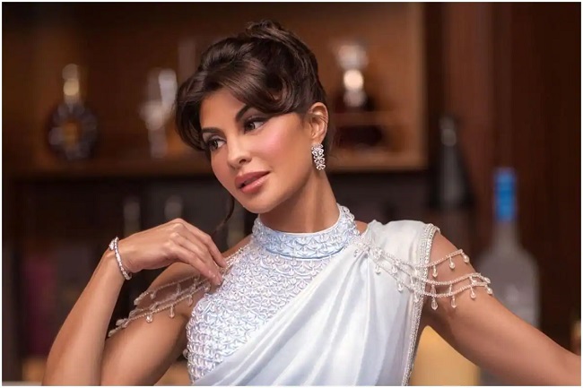 1.5 కోట్ల డబ్బులపై నోరు విప్పిన జాక్వెలిన్ ఫెర్నండేజ్ 1.5 కోట్ల డబ్బులపై నోరు విప్పిన జాక్వెలిన్ ఫెర్నండేజ్