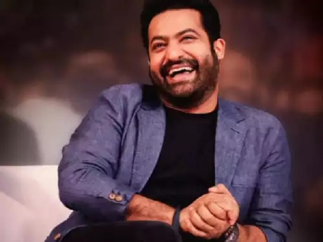 బ‌న్నీ నో అన్నాడు.. ఎన్టీఆర్ సై అన్నాడు