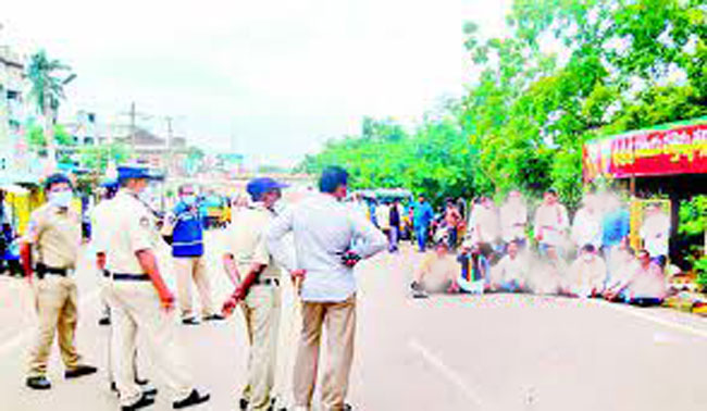 తిరుపతి సభకు అనుమతి నిరాకరించిన పోలీసులు