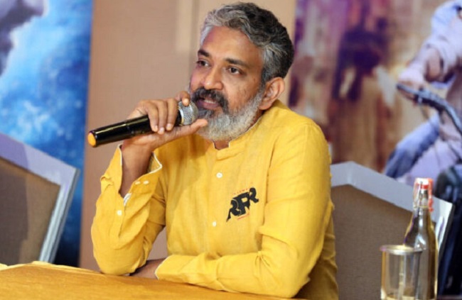 RRR ప్రీమియర్స్ కోసం జక్కన్న సరికొత్త ప్లాన్..?