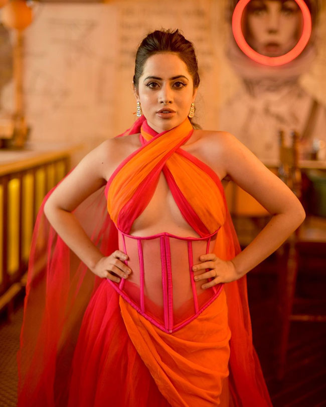 లైంగిక దాడుల‌కు పాల్ప‌డేది ప‌రిశ్ర‌మ పెద్ద మ‌నుషులే!