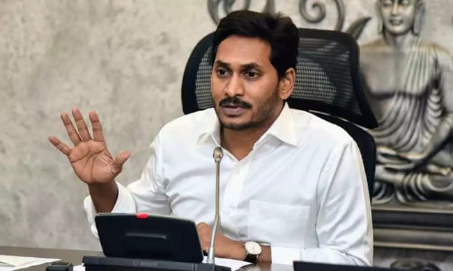 విమర్శిస్తున్న వారిపై విరుచుకుపడిన బర్త్ డే బాయ్