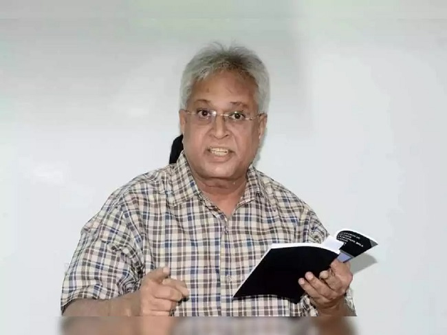 పెంచిన జీతాలు మాకొద్దంటూ సమ్మె నోటీసు ఇవ్వటం ఉండవల్లికి సర్ ప్రైజ్ గా ఉందట పెంచిన జీతాలు మాకొద్దంటూ సమ్మె నోటీసు ఇవ్వటం ఉండవల్లికి సర్ ప్రైజ్ గా ఉందట