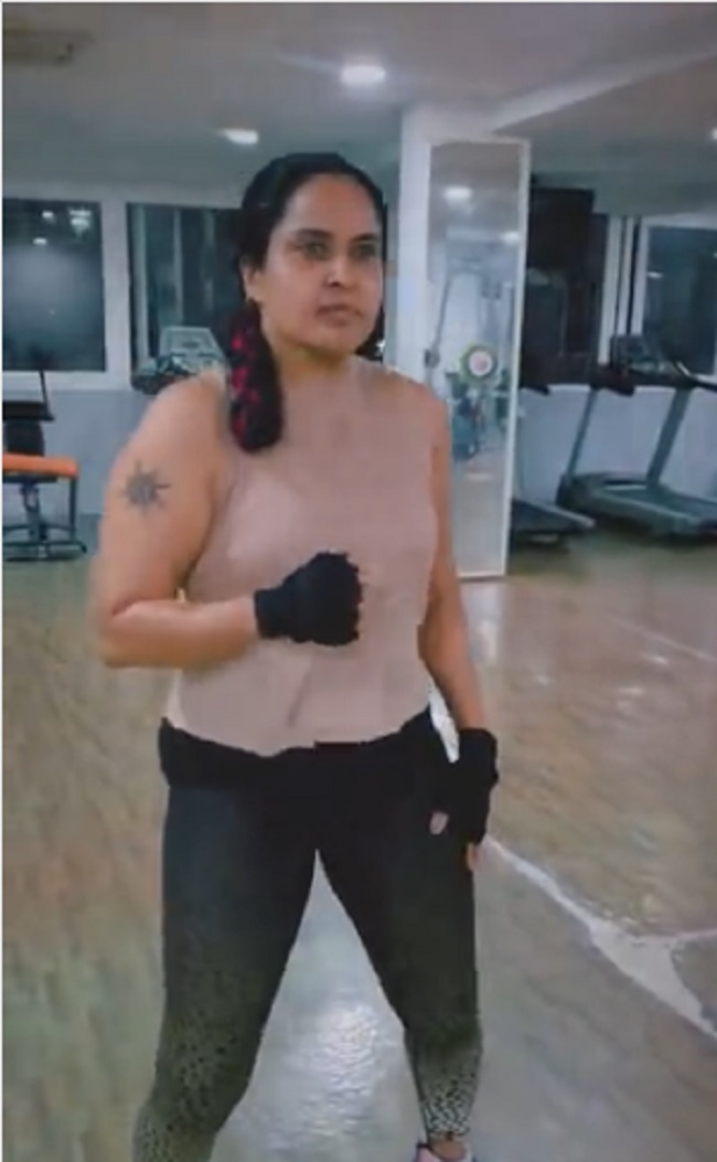 Video: Telugu senior actress danced for Oo Antava Video: Telugu senior actress danced for Oo Antava