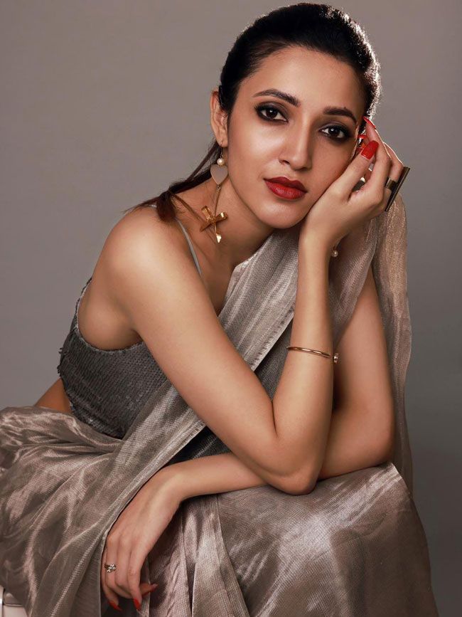 Neha Shetty Flaunts Her Traditional view