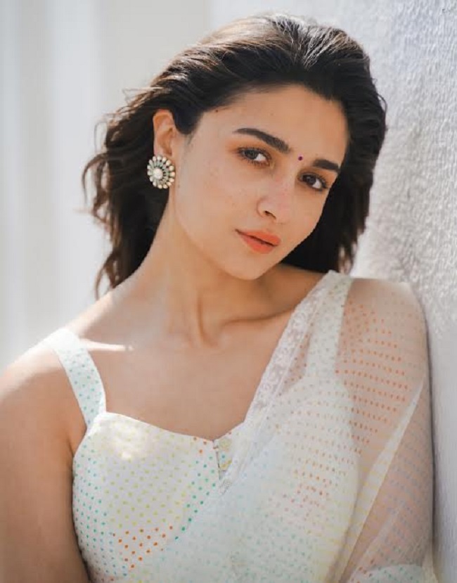 రణ్ బీర్ తో మానసికంగా నా పెళ్లి జరిగిపోయింది: అలియా