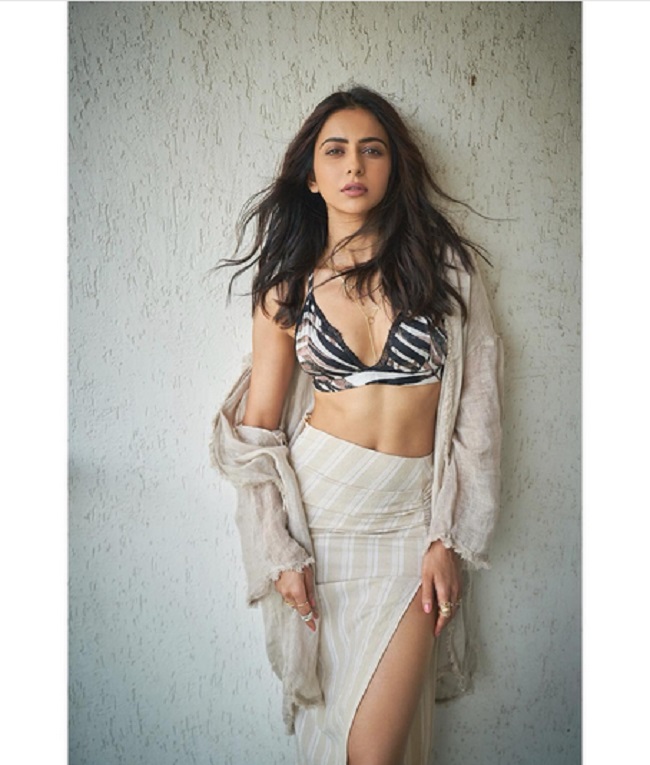 ర‌కుల్ హెచ్చ‌రిక‌లతో గుండెల్లో మంట‌లు