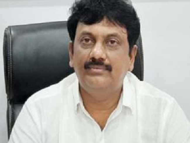 ఎమ్మెల్యే వ‌ద్దు.. ఎంపీ సీటే ముద్దంటోన్న వైసీపీ ఎమ్మెల్యే...!