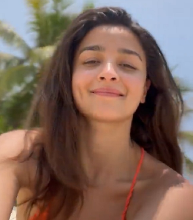 మాల్దీవుల్లో సాగర తీరాన బాలీవుడ్ బ్యూటీ బర్త్ డే సెలబ్రేషన్స్..!