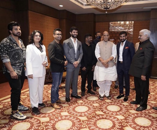 స‌ర్ ప్రైజింగ్‌.. డిఫెన్స్ మినిస్టర్ తో JNM టీమ్‌