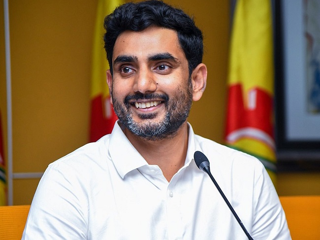 ఫుల్ ఫాం లో లోకేష్... టీడీపీలో కొత్త జోష్ ?