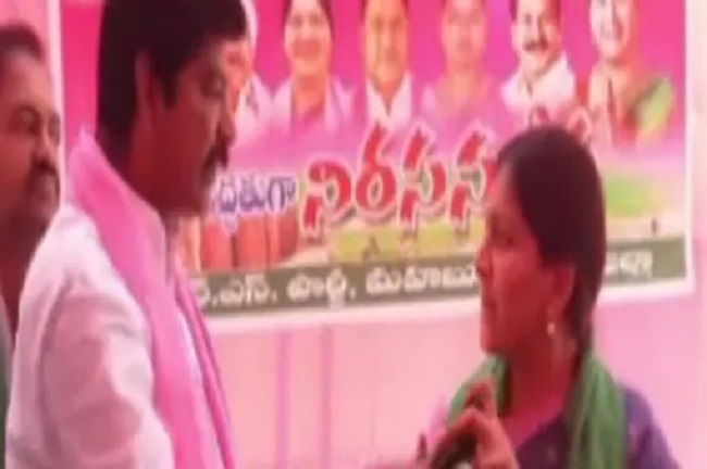 MLA Shocks Everyone By Grabbing Mic from MP, interrupting her