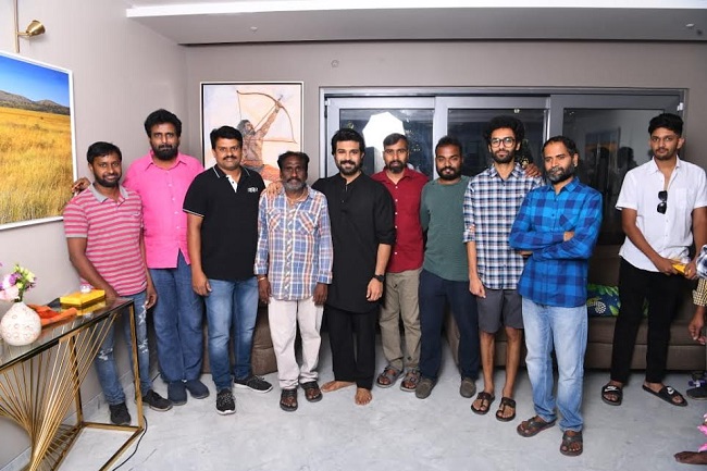 Ram Charan gifts gold to RRR crew!