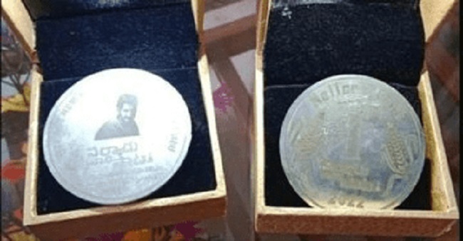 పెన్నీ కాయిన్స్ తో SVP దుమారం! పెన్నీ కాయిన్స్ తో SVP దుమారం!