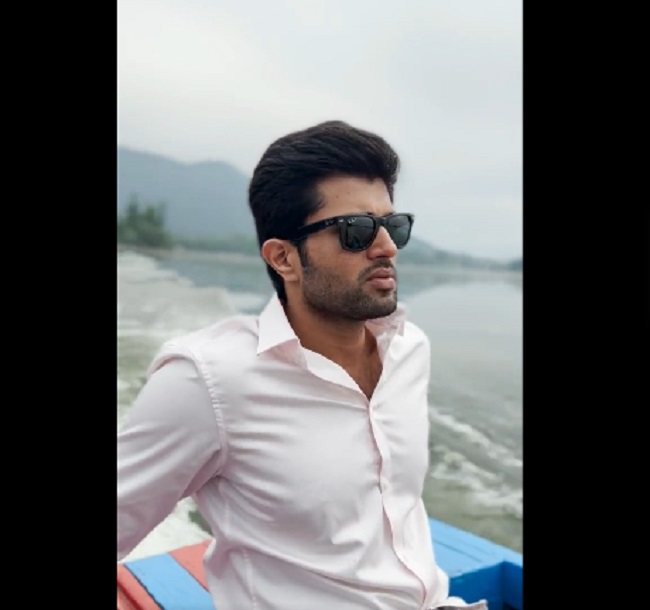 Liger VS VD11 : విజయ్ దేవరకొండ ఇంట్రెస్టింగ్ పోస్ట్ Liger VS VD11 : విజయ్ దేవరకొండ ఇంట్రెస్టింగ్ పోస్ట్