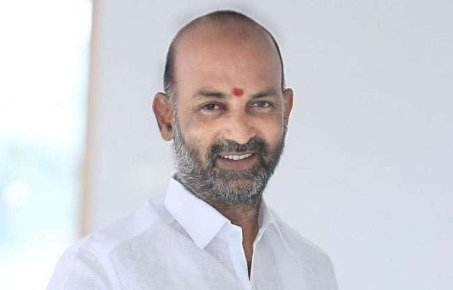 చంద్రబాబును కాపీ కొడుతున్న బండి సంజయ్