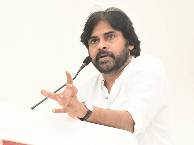 పాతికేళ్ల రాజకీయం కోసం అయిదేళ్ళు ఆగలేవా పవనూ...?