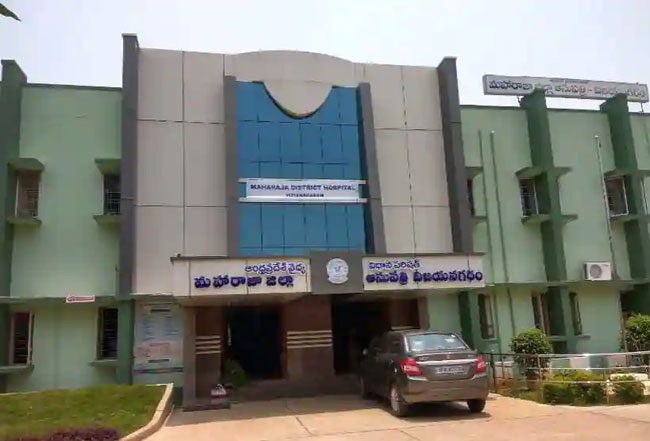 నాడూ నేడూ : ఎన్టీయార్ తో మొదలెట్టి...అలా బోర్డు మార్చేశారు!?