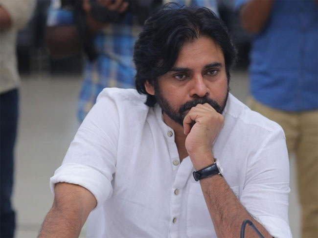 పవన్ గేలానికి పెద్ద చేపలు చిక్కేనా...?