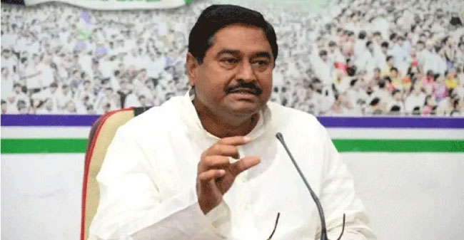 న‌న్ను పోటీ చేయ‌మ‌ని జ‌గ‌న్ బ‌తిమాలుతున్నారు:  మంత్రి ధ‌ర్మాన సంచ‌ల‌న వ్యాఖ్య‌లు