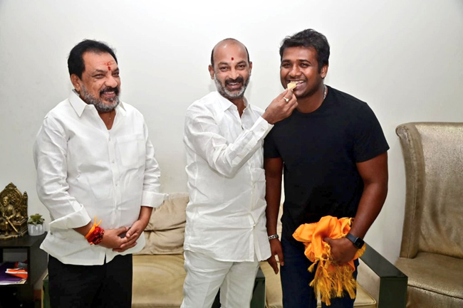 Bandi Sanjay Celebrates RRR Oscars Nomination!