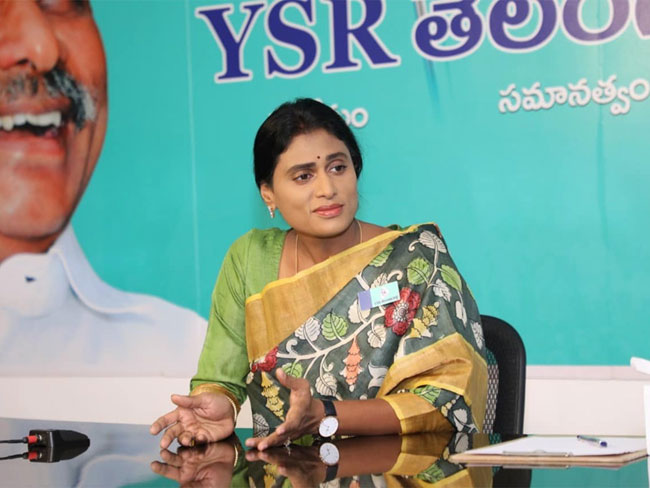 వైఎస్ అవినాష్ రెడ్డికి నోటీసులపై షర్మిల స్పందన.. జగన్ కు కీలక సలహా