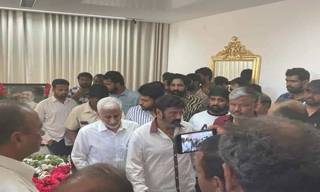 Babai Balakrishna Taking care Of Taraka Ratnas Cremation Too?